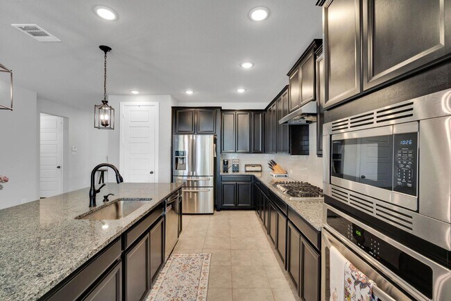 Building Photo - 7412 Winterbloom Wy
