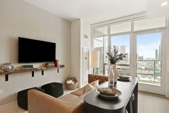 Building Photo - 361 N Union Ave