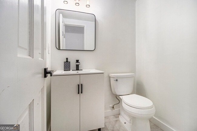 Building Photo - 8212 Lullwater Ct