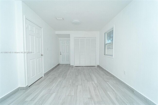 Building Photo - 5725 NW 24th Ave