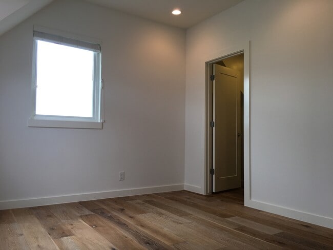 Building Photo - 2212 Iva Ln