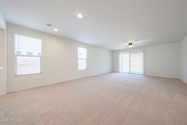 Building Photo - 7168 W Hedge Hog Pl