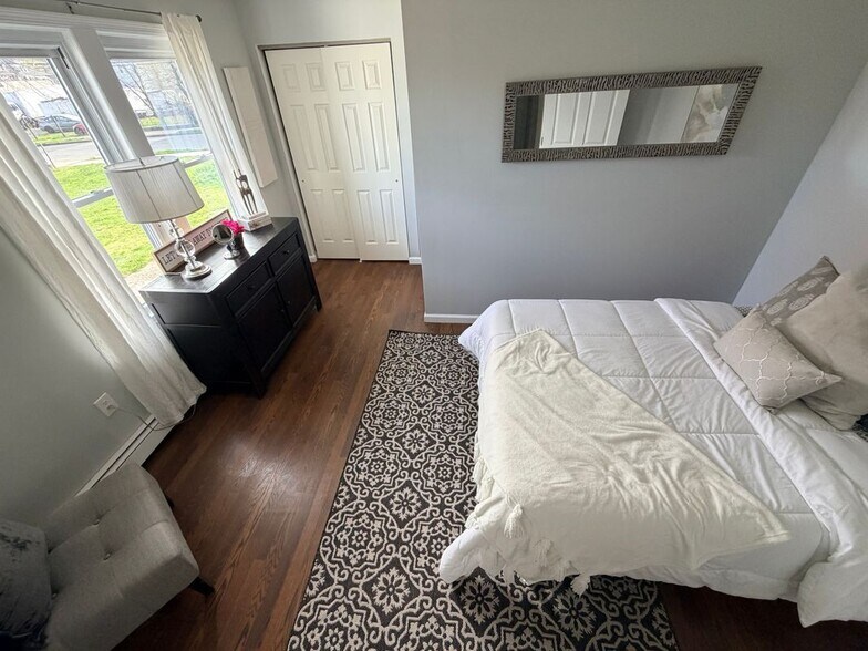 Building Photo - 8 Joan Terrace