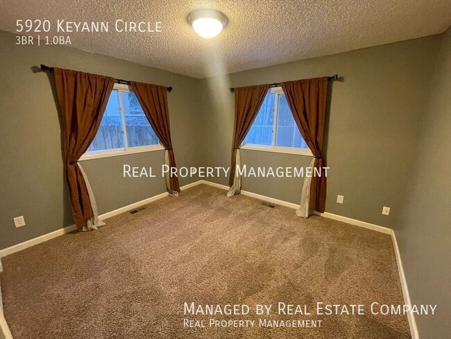 Building Photo - 5920 Keyann Cir