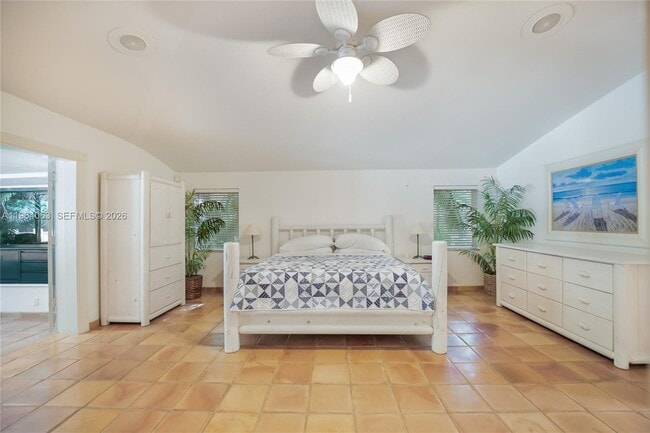 Building Photo - 278 S Island Rd