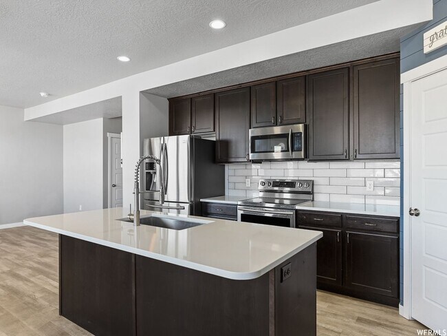 Building Photo - 12949 Penywain Ln