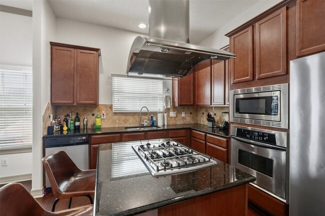 Building Photo - 911 McKinney Park Ln