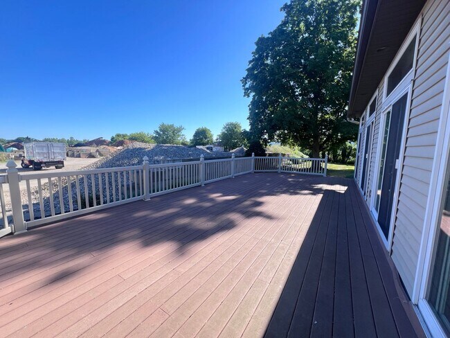 Building Photo - Spacious Four Bedroom Home in Byron Center!