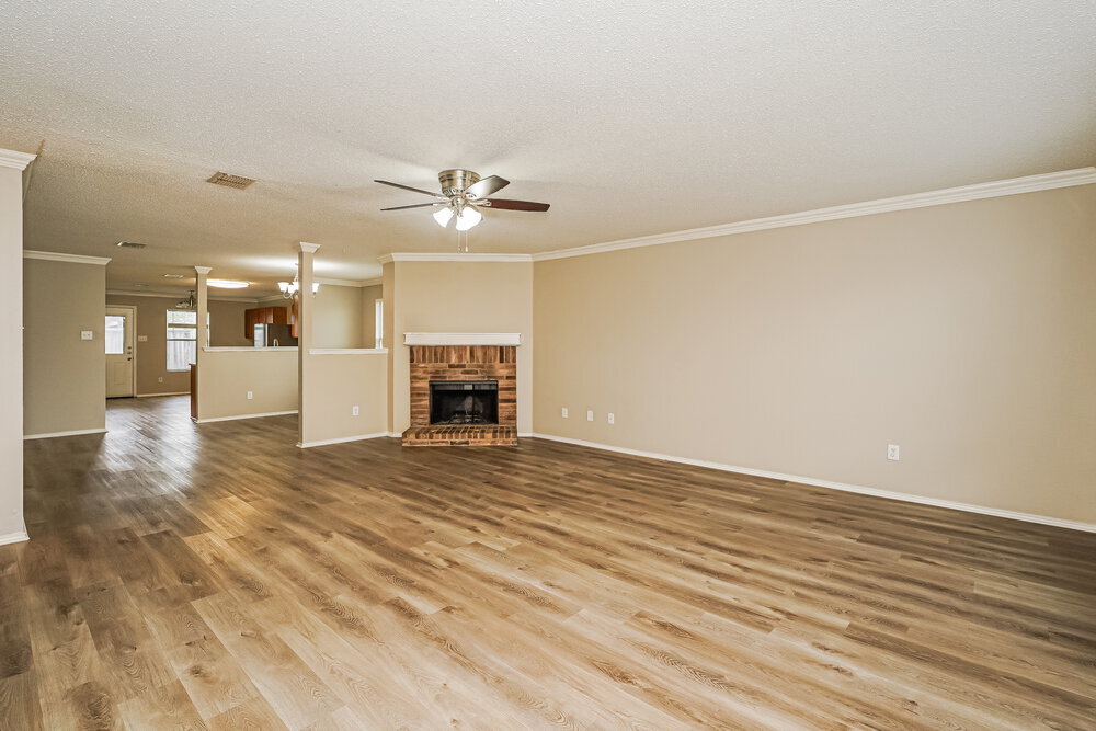 Building Photo - 2724 Woodlake Pkwy