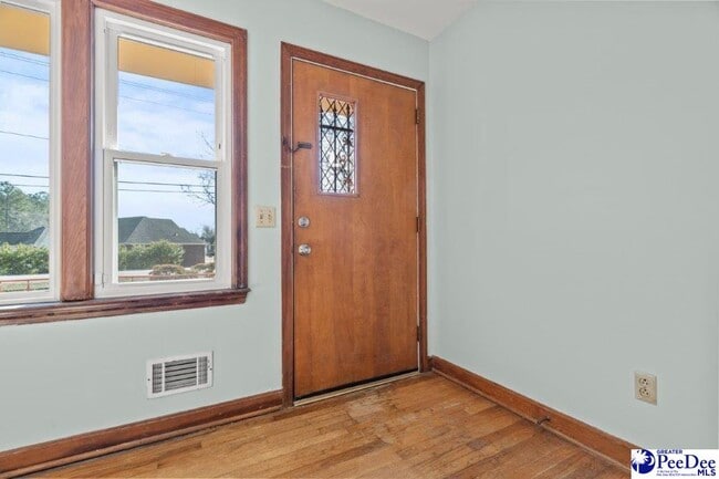 Building Photo - 2101 W McCown Dr