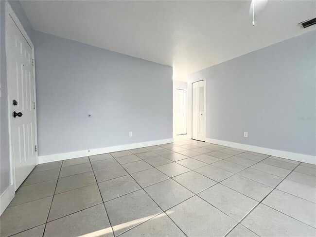 Building Photo - 11340 Cardiff Dr