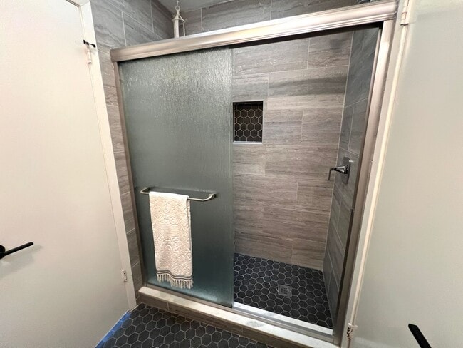 Building Photo - Two Stories, 2 Bedrooms 1.5 Baths Condo for Rent in Central Austin, Downtown, S Lamar and Hwy 290