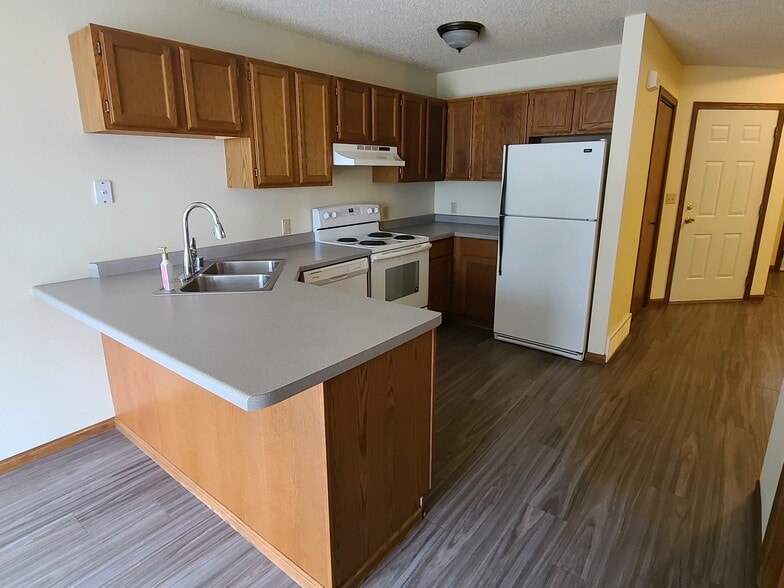 Kitchen - 1138 Grandview Ave