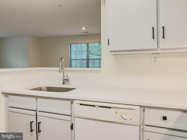 Building Photo - 18520 Boysenberry Dr