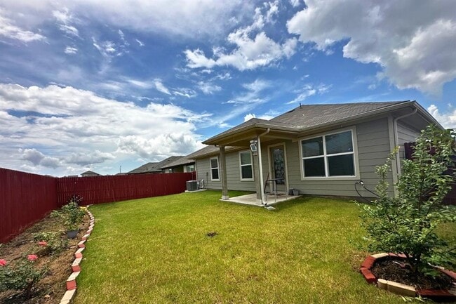 Building Photo - 106 Canadian River Trl
