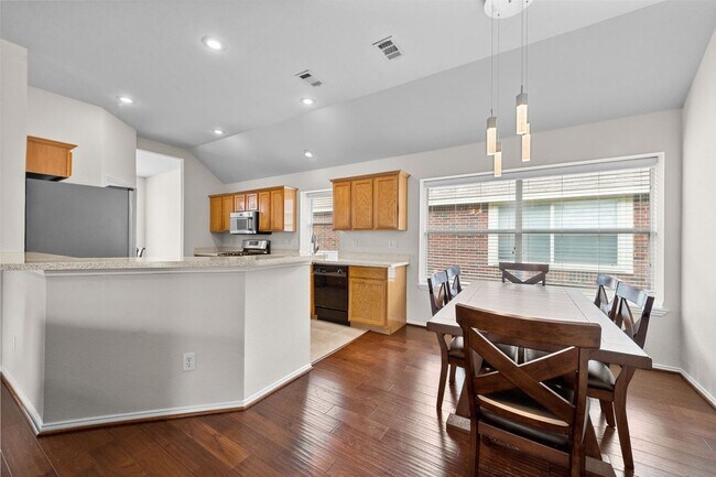 Building Photo - 3205 Hamlett Ln