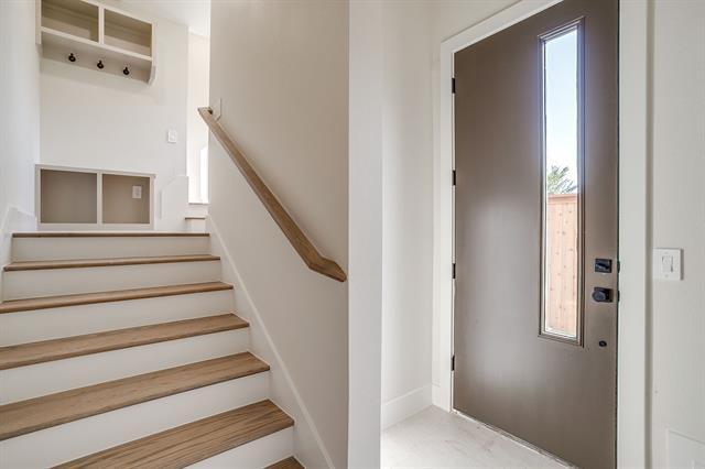 Building Photo - 2820 Weisenberger St