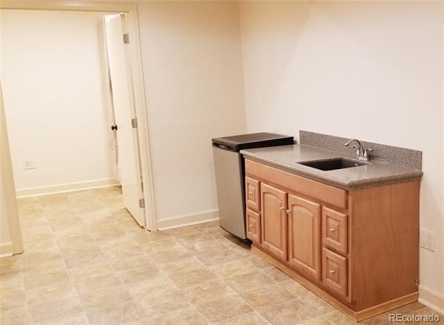 Building Photo - 7602 S Cove Cir