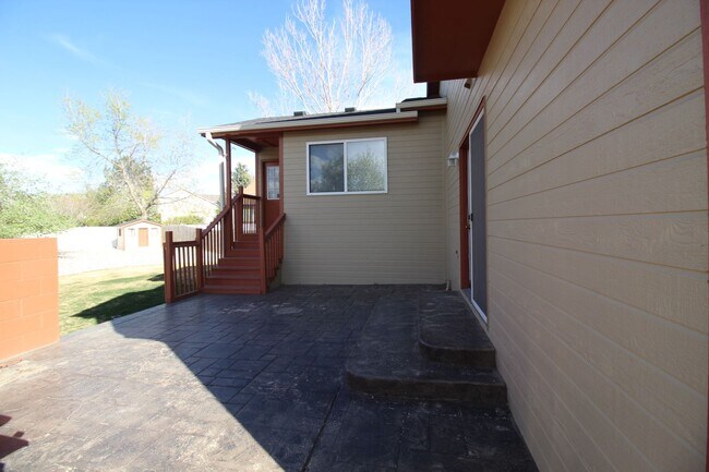 Building Photo - Great Home in West Greeley