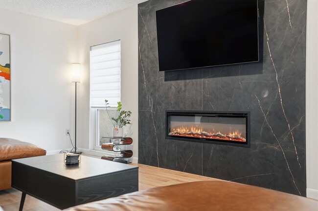 Building Photo - 13609 Heritage Way