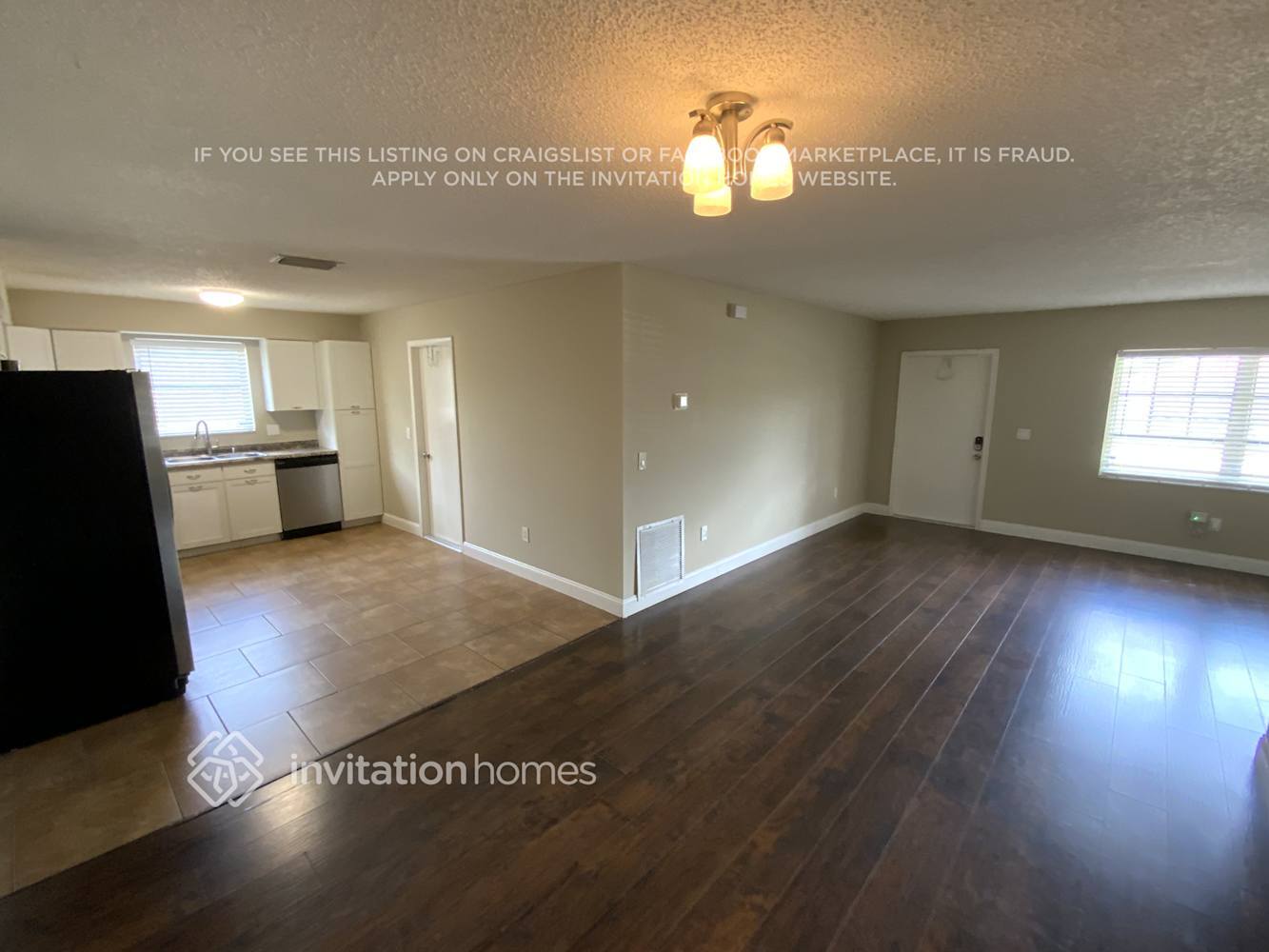 Building Photo - 11143 Mustang St