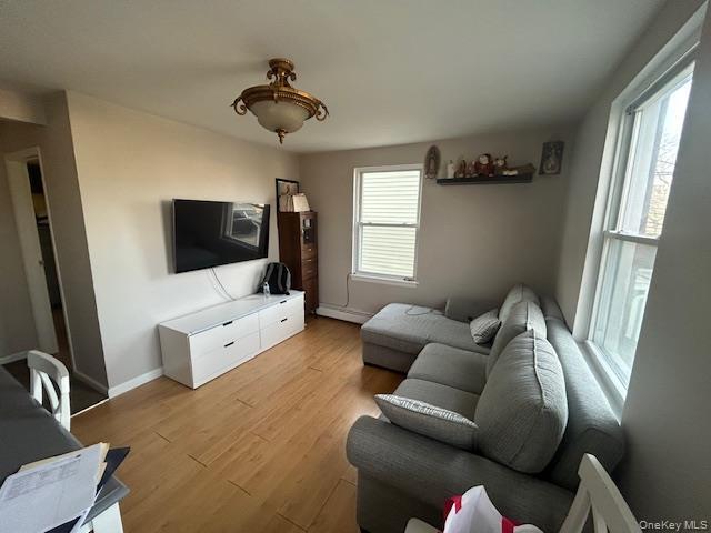 Building Photo - 40 S Bayles Ave