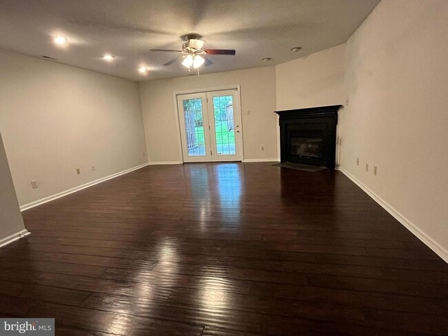 Building Photo - 32 Wyckwood Ct