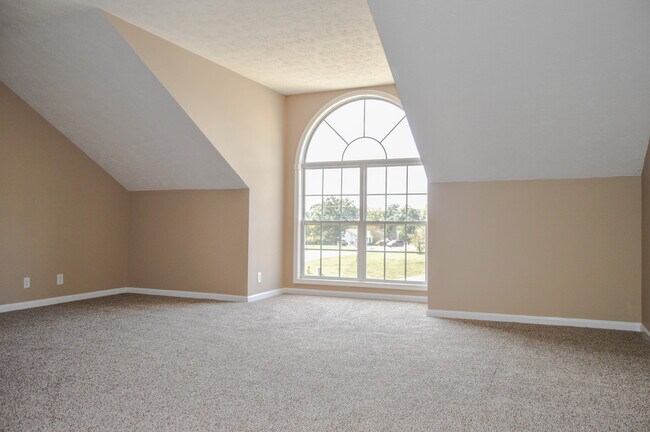 Building Photo - Pet Friendly Ranch with Bonus!
