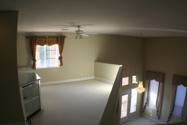 Building Photo - Incredible Green Valley Ranch stunner!