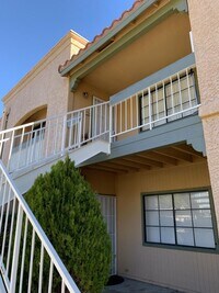 Building Photo - One bedroom condo