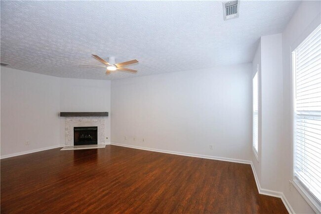 Building Photo - 3048 Kentmere Dr