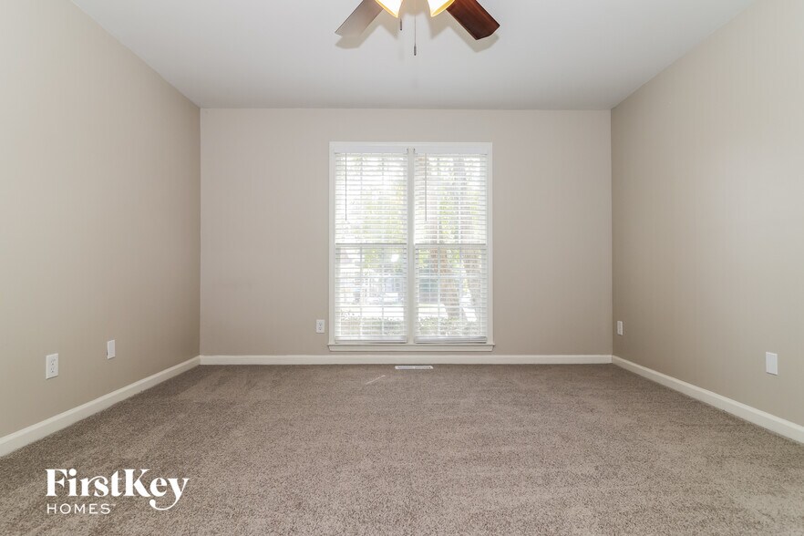 Building Photo - 42 Appleton Way