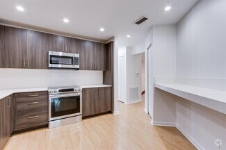 Building Photo - 5740 Coach House Cir