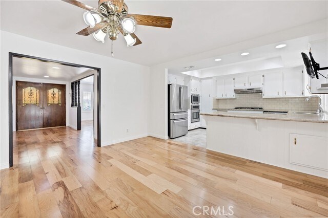 Building Photo - 41363 Plumrose St