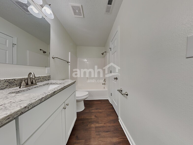 Building Photo - 15511 Sandlands Cir