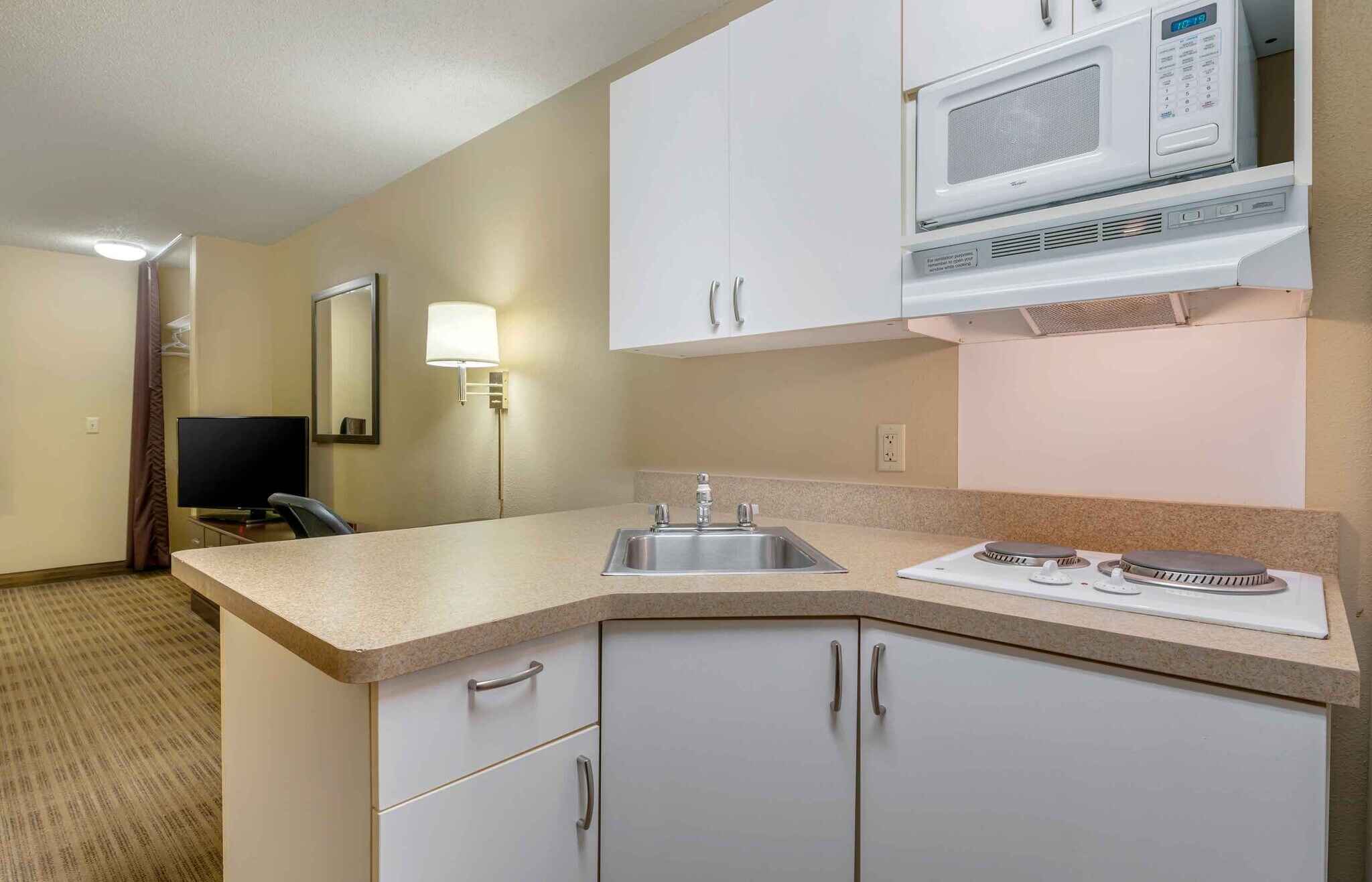 Building Photo - Furnished Studio-South Bend - Mishawaka - North