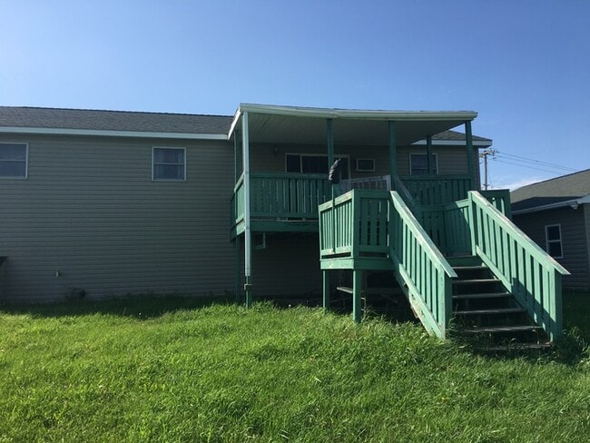 Building Photo - Beautiful secluded 4 bedroom 2.5 bath home with 2 stall detached garage and descent sized yard