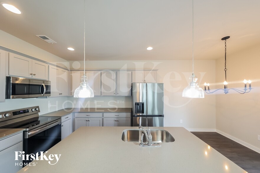 Building Photo - 40 Co Rd 1702