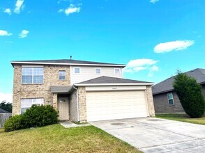 Building Photo - 25219 Saddlebrook Ranch Dr