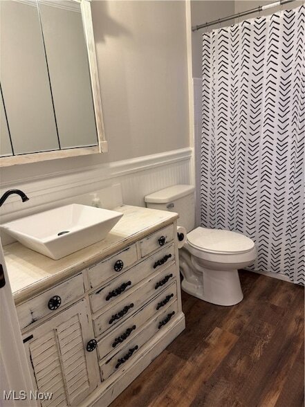 Building Photo - 195 Surrey Ln