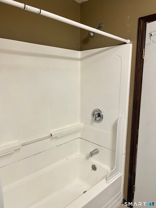 Building Photo - 35 Woodruff St