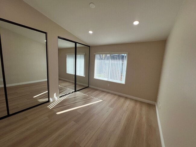 Building Photo - Capri Model Home in Leisure Village