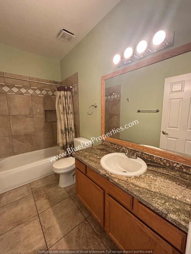 Building Photo - 7180 W Maple Ridge Dr