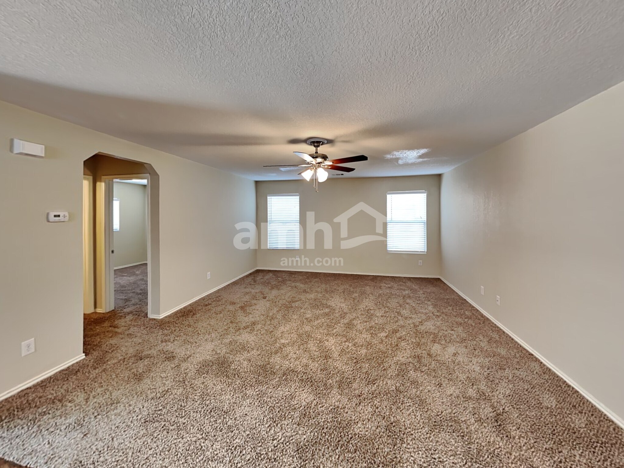 Building Photo - 3739 Hideaway Grn