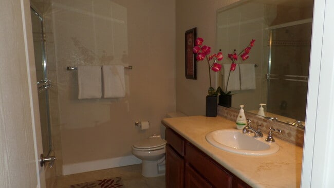 Building Photo - VACATION RENTAL - Condo on the River