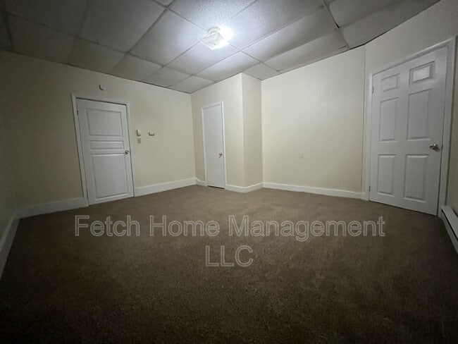 Building Photo - 309 Pine St