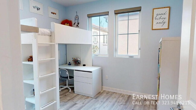 Building Photo - 20607 W Chestnut Cir