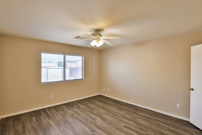 Building Photo - 14919 N 149th Dr