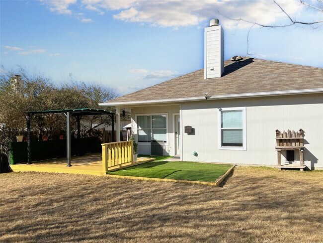 Building Photo - 402 Wiley St