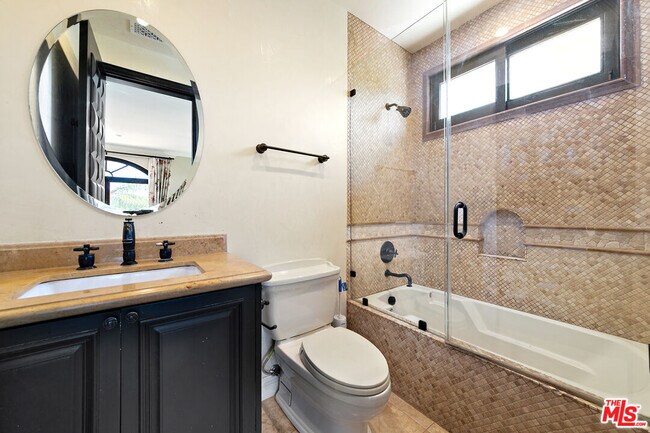 Building Photo - 458 Flores St